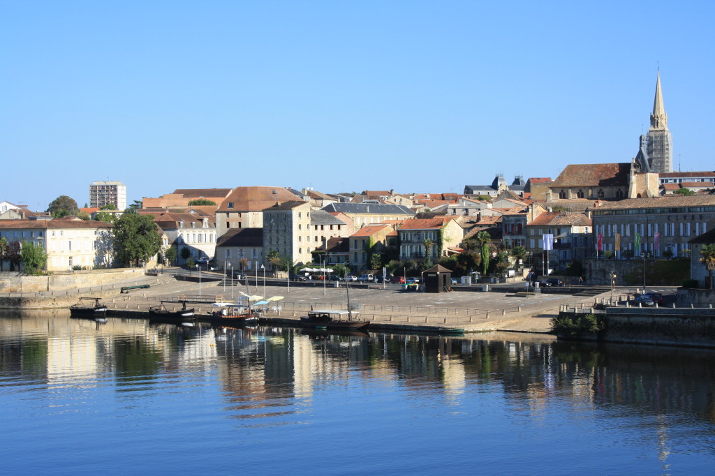 Vieux_pont_à_Bergerac_2010_11